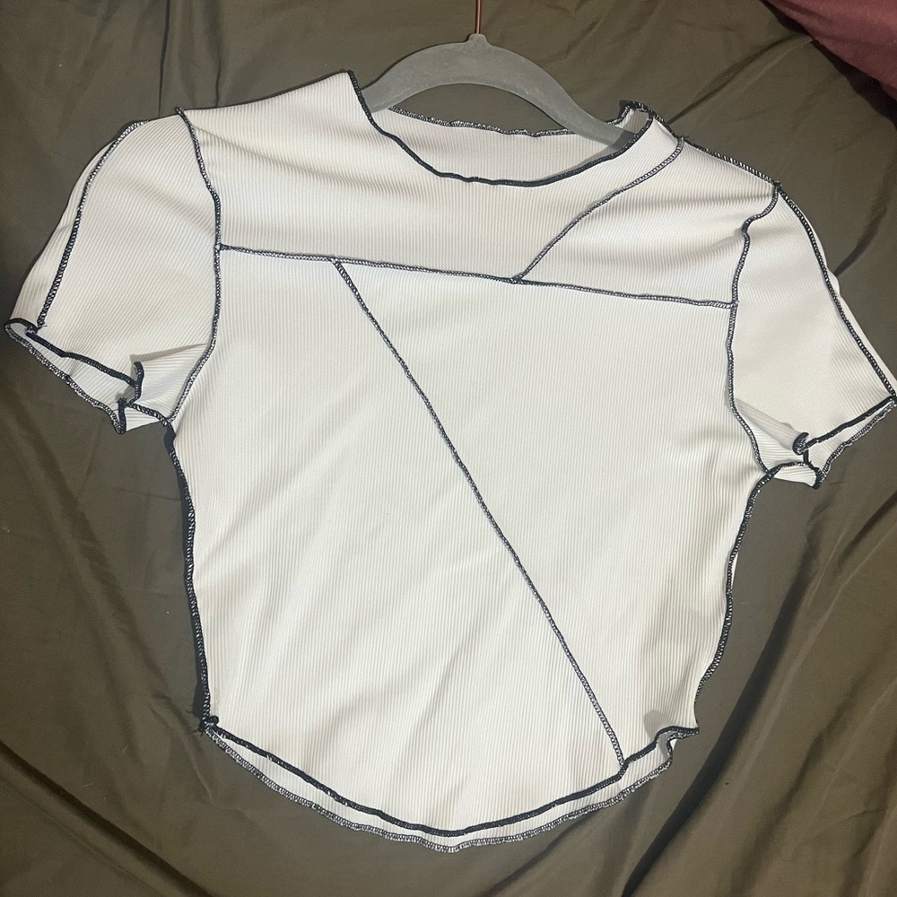 SHEIN White Crop Top with Black Geometric Lines